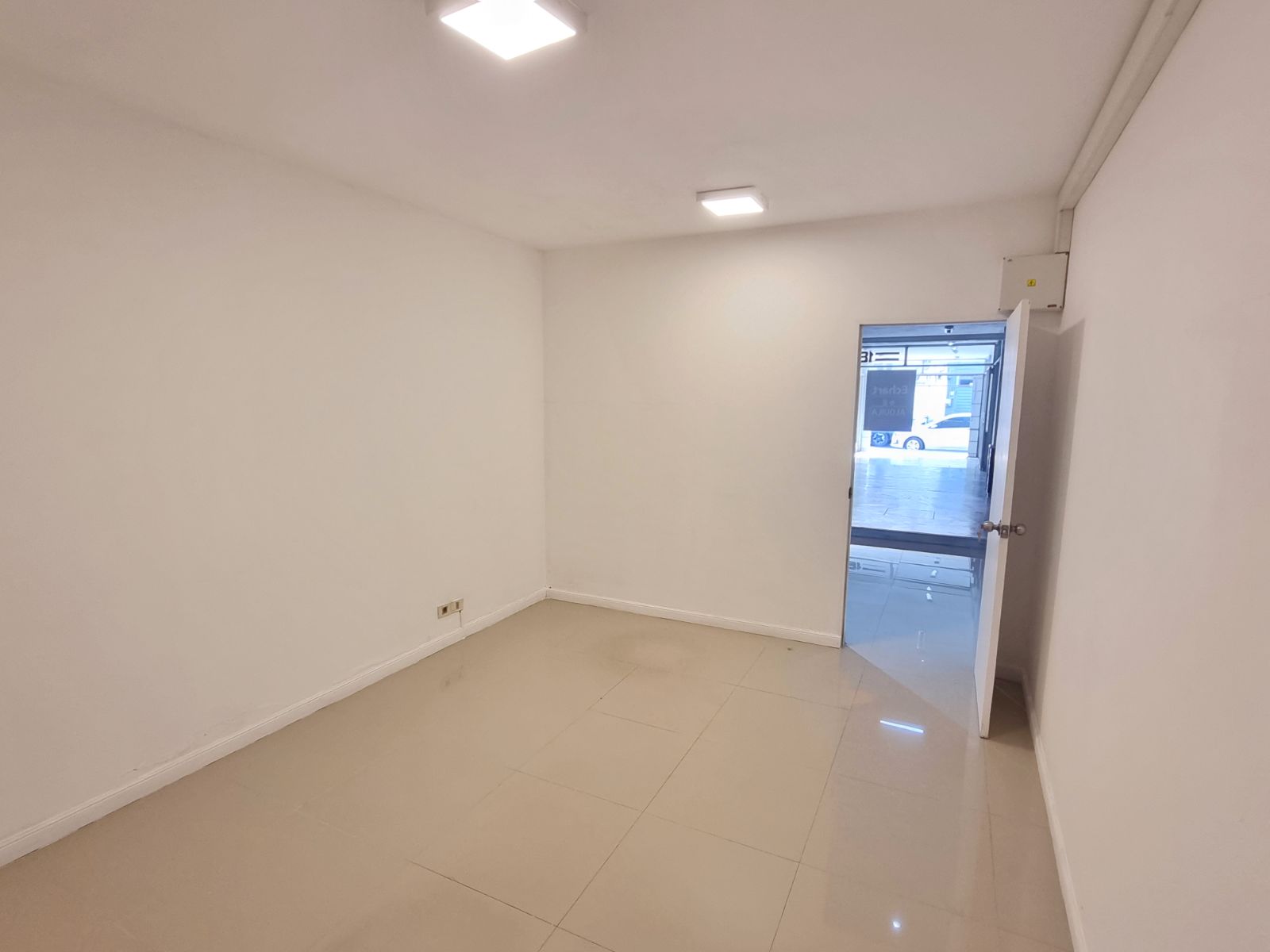 Edificio Torre 18 - Local 13 — foto 7