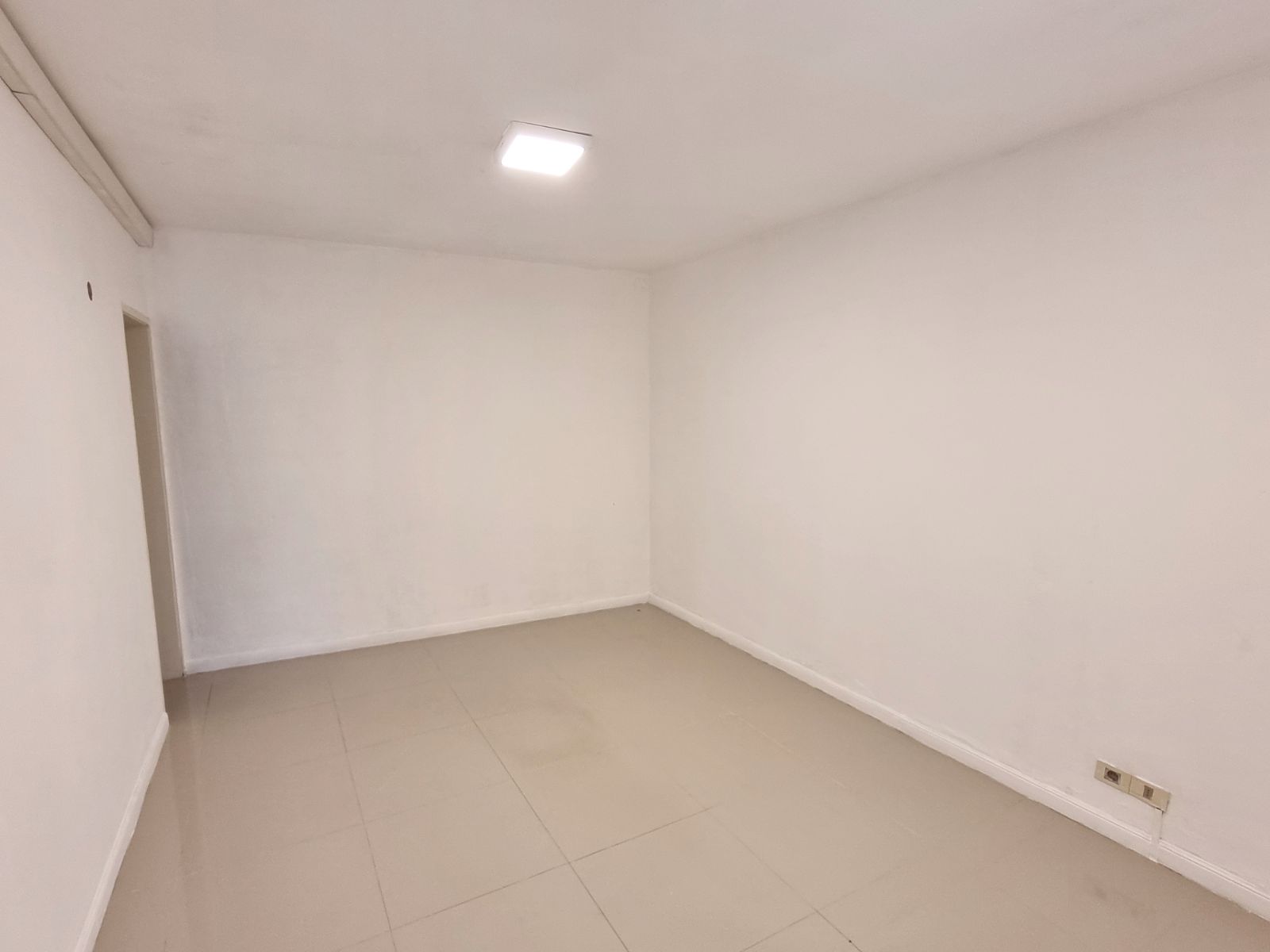 Edificio Torre 18 - Local 13 — foto 6