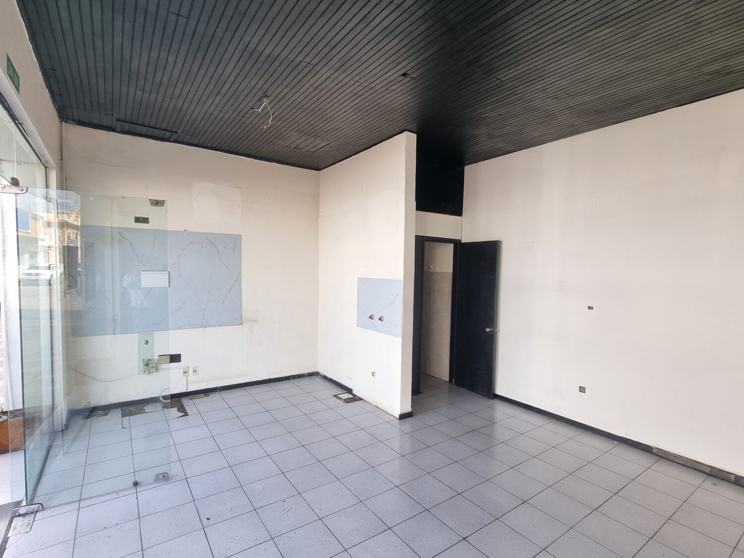 Local Comercial en Excelente Ubicación — foto 4
