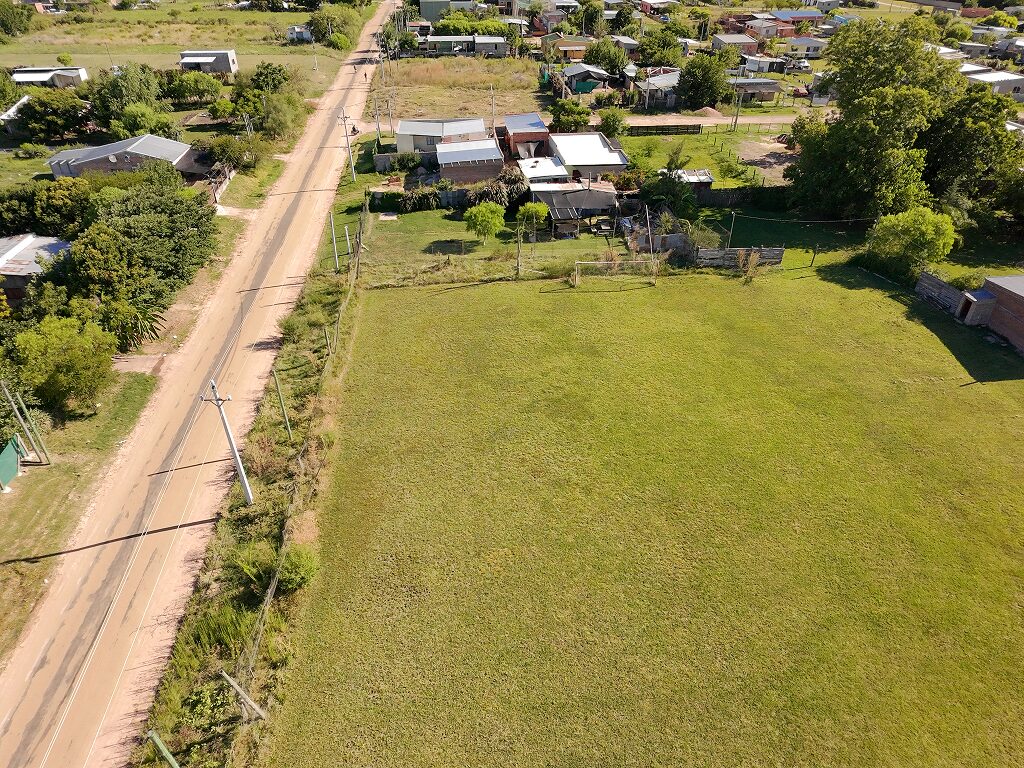 Terreno en Ecuador esquina Costa Rica, Paysandú
