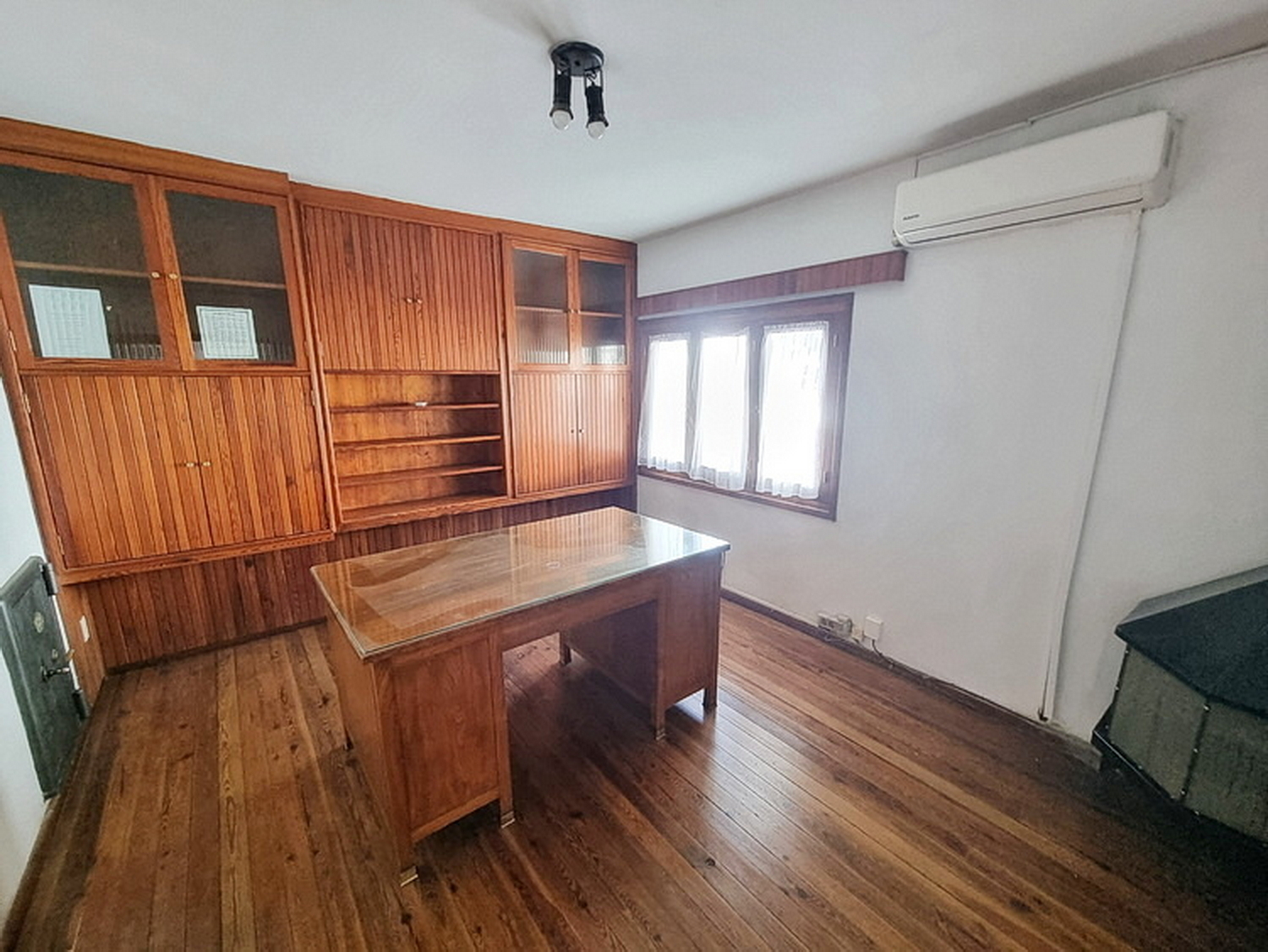Ubicación Estratégica: inmueble con recepción y 4 oficinas en S. Pereda y Florida — foto 3