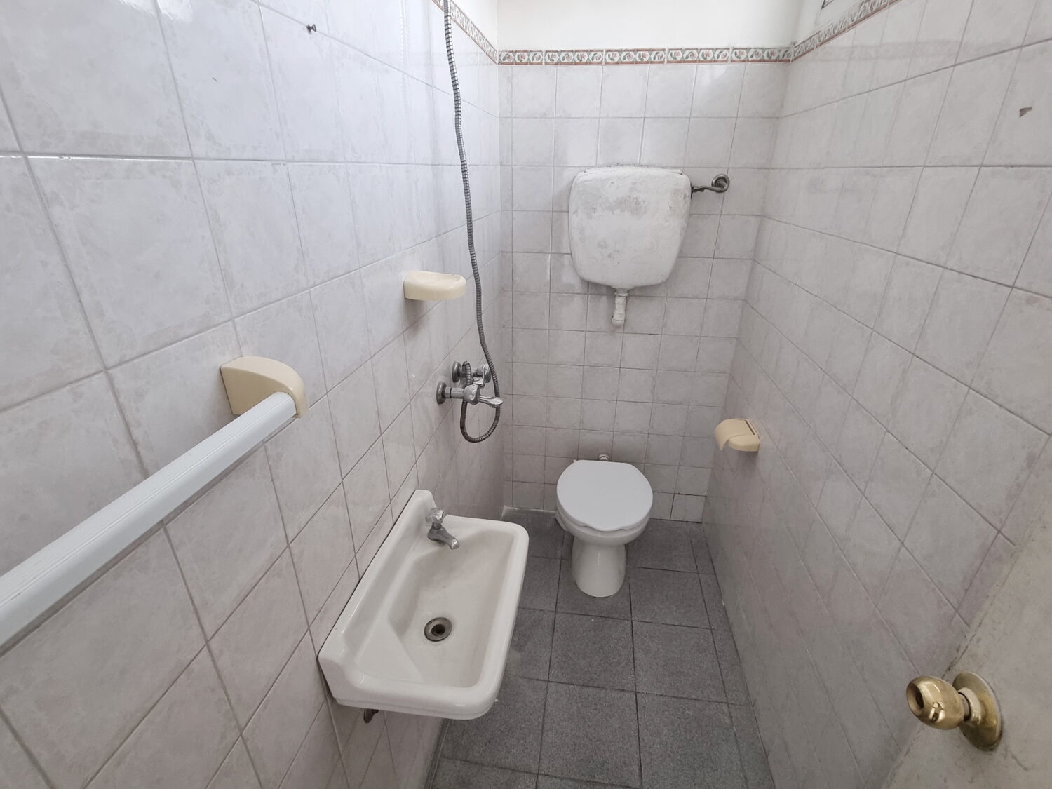 Gran Local Comercial sobre 18 de Julio — foto 6